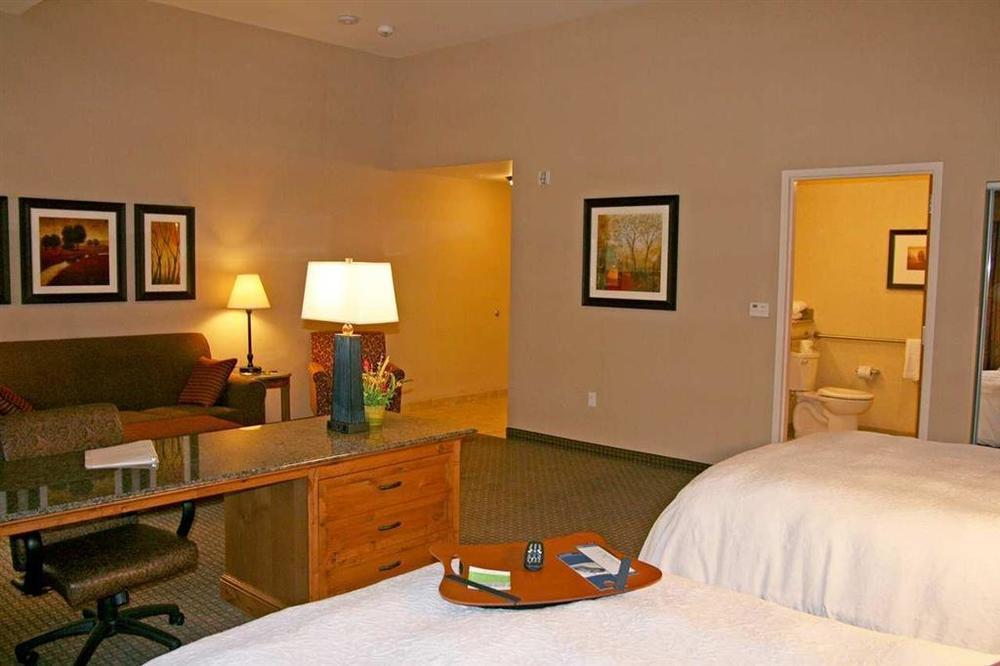 Hampton Inn&Suites Buffalo Zimmer foto